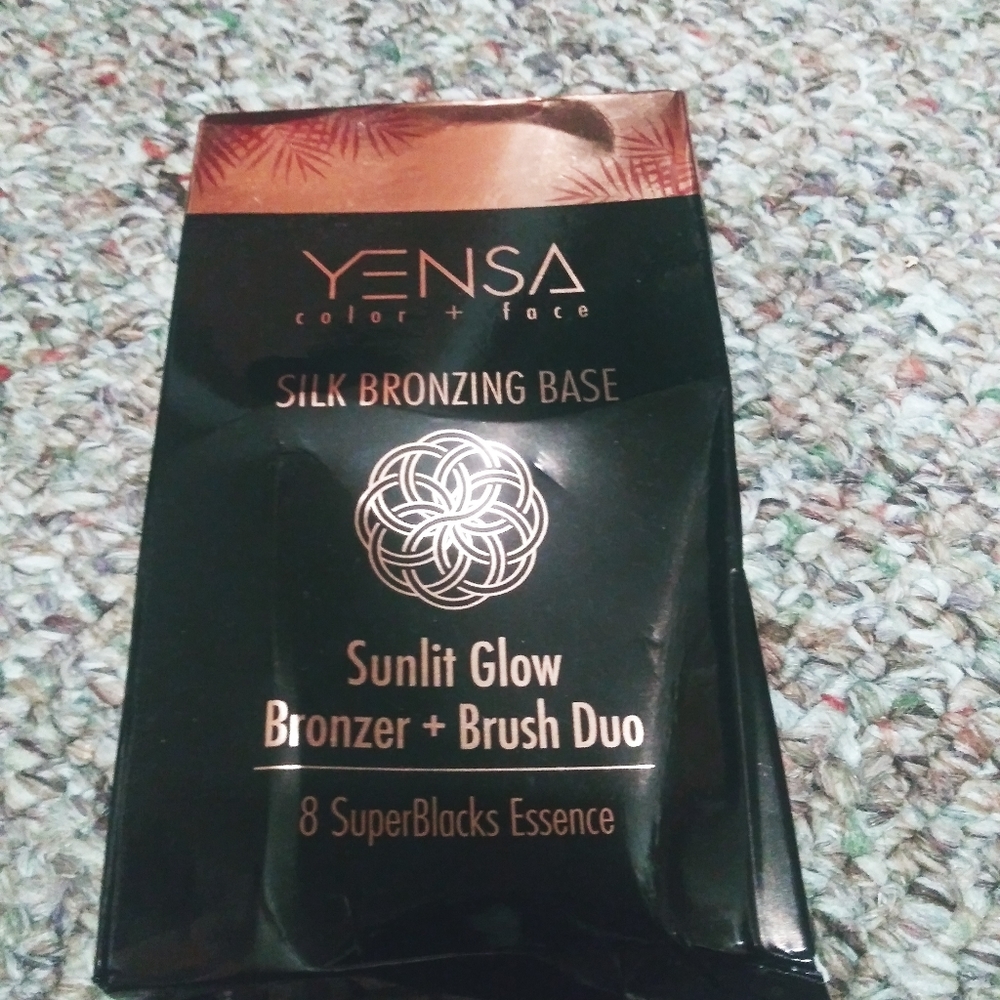 Yensa bronzer